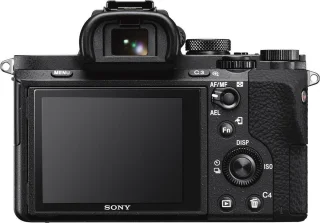 Sony A7 II + FE 28-70mm f/3.5-5.6 OSS