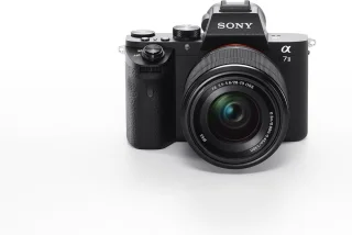 Sony A7 II + FE 28-70mm f/3.5-5.6 OSS