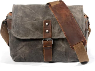 De Canvas cameratas crossbody-hoes, groen in één oogopslag