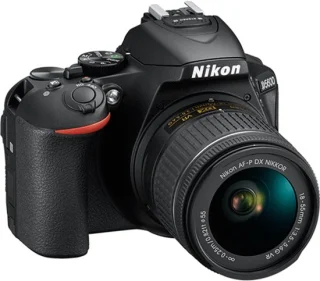 Nikon D5600 + AF-P DX 18-55mm SLR-kit Zwart