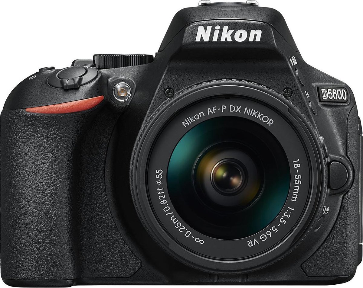 Nikon D5600 spiegelreflexcamera + AF-P 18-55mm lens