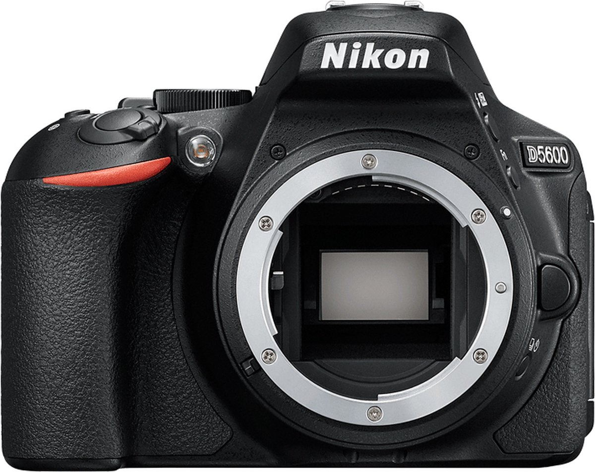 Nikon D5600 spiegelreflexcamera + AF-P 18-55mm lens