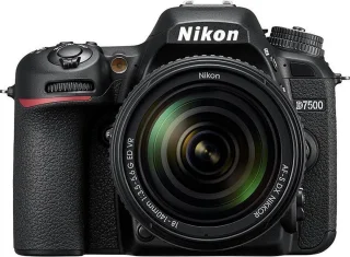 Nikon D7500 Spiegelreflexcamera AF-S 18-140mm VR