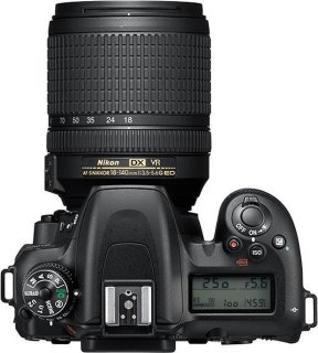 Nikon D7500 Spiegelreflexcamera AF-S 18-140mm VR