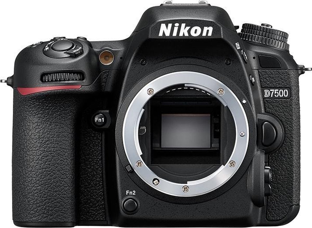 Nikon D7500 Spiegelreflexcamera AF-S 18-140mm VR