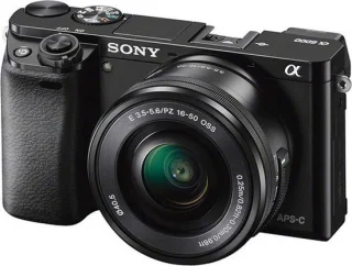 Sony A6000 + 16-50mm: compacte krachtpatser voor foto­liefhebbers