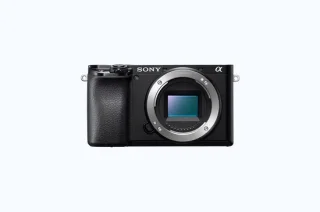 Sony Alpha A6100 + 16-50mm: snelle, compacte alleskunner voor foto en video