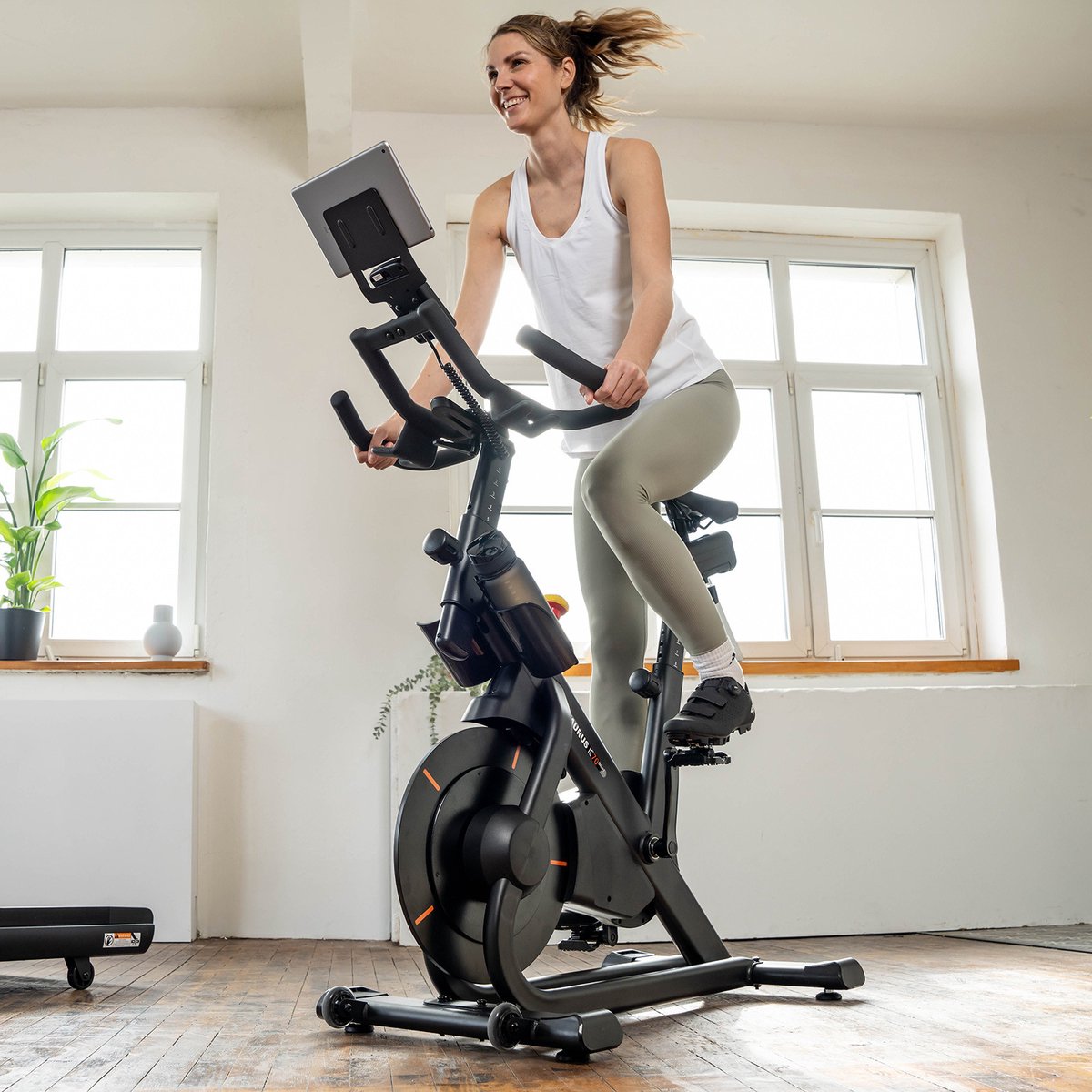 Wat vinden we goed aan de Taurus IC70 Smart Indoor Cycle Pro Set 40 Complete Indoor Fiets