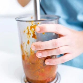 Krachtige hand blender met accessoires en instelbare snelheid