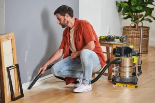 Ryobi 18 V ONE+ snoerloze nat- en droogzuiger R18WDV-0, 82 AW zuigkracht, 18 L reservoir, zonder accu en lader