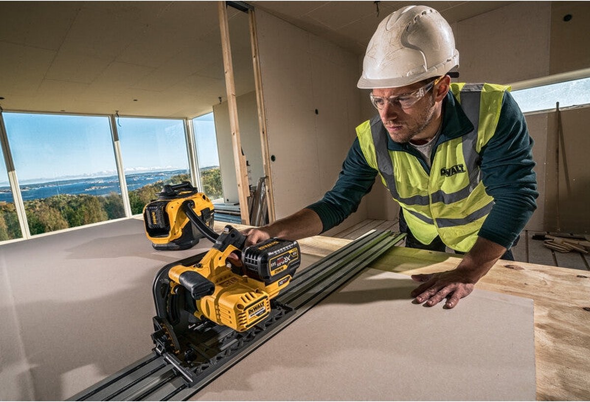DeWALT DCV584L XR Flexvolt 18V/54V nat- en droogzuiger Basic Body