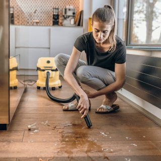 Kärcher WD 2 Plus V-12/4/18 Nat- en droogzuiger