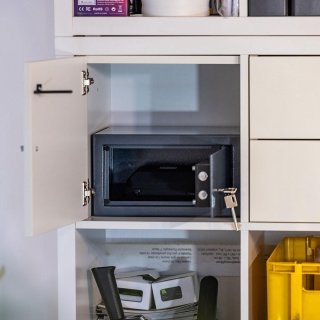 Wat vinden we goed aan de Daily Supplies® Geldkistje - Kluis - Antraciet