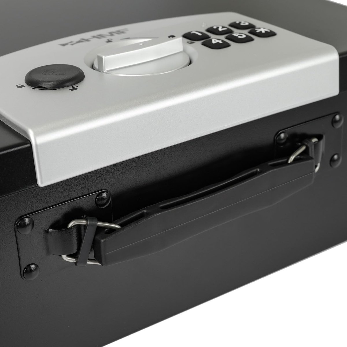 Wat vinden we goed aan de Geldkistje Brandwerend Kluis Sleutel 32x25x12cm