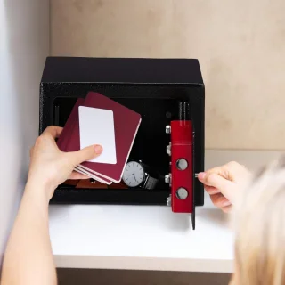 VIN® Geldkluis met sleutelslot - Zwart