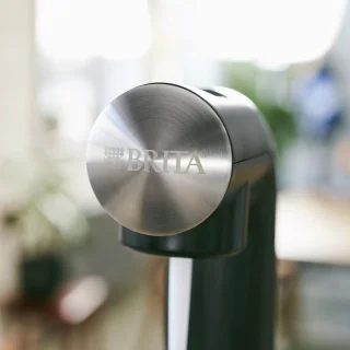 BRITA sodaONE bruiswatermachine zwart inclusief PET-fles en CO2-cilinder