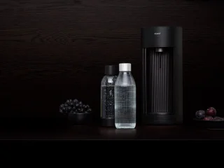Mysoda Glassy Black bruiswatertoestel biocomposiet & aluminium inclusief 2 flessen