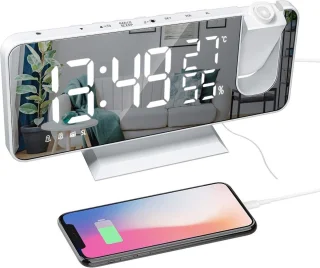 Radiowekker met LED-projectie en USB-oplader