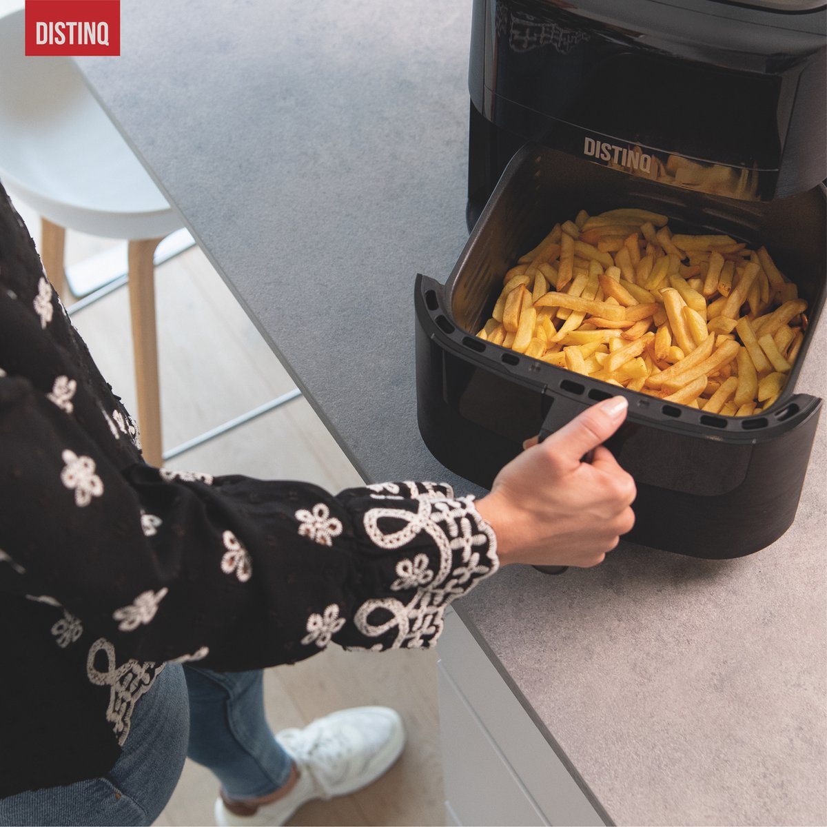 DistinQ AirFryer XXL 6,5L 1800W Zwart