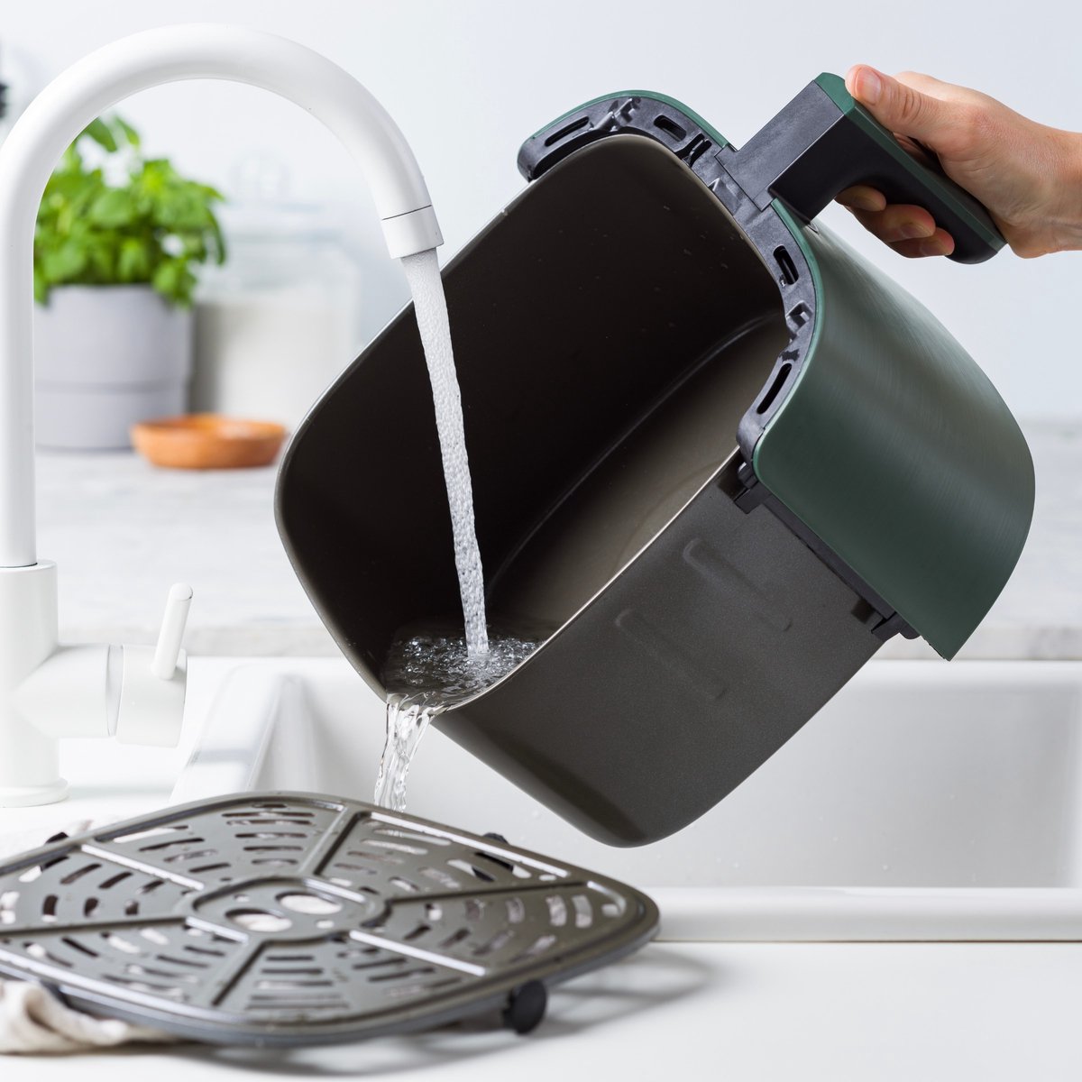 Wat vinden we goed aan de GreenPan Airfryer XXL 7.2L Pine Green + Sandra Bekkari Kookboek