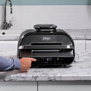 Ninja Foodi AG551EU Multifunctionele Grill en Heteluchtfriteuse 3.8L