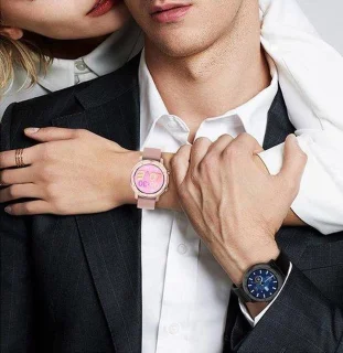 Belesy LOVE Smartwatch Milanees Staal Zilver