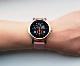 Belesy SMART smartwatch dames en heren goud roze siliconen