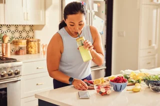 Fitbit Versa 4 Smartwatch Blauw