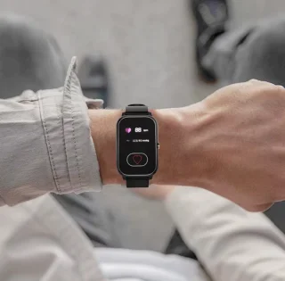 WatchToCare Nova One Button GPS-horloge voor senioren