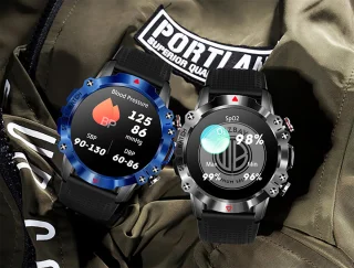 WizBay Premium Select 1.39" Sport Smartwatch Allu Mat Zwart Blauwe Rim Zwarte TPU Band