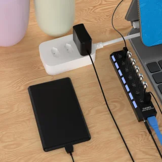 Draagbare 7-poorts USB-hub