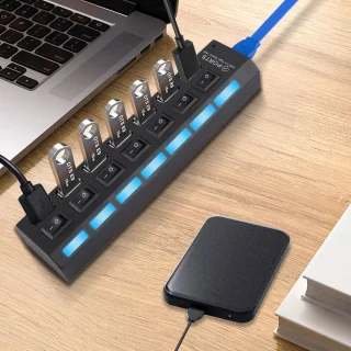 Draagbare 7-poorts USB-hub