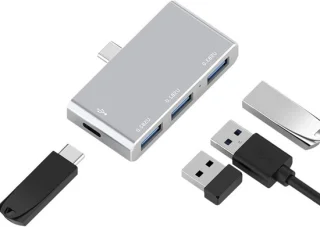 Laptop docking station USB-C hub