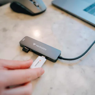 Multiport hub - adapter dock - zwart