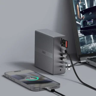 Rolio Pro USB-C Laptop Docking Station