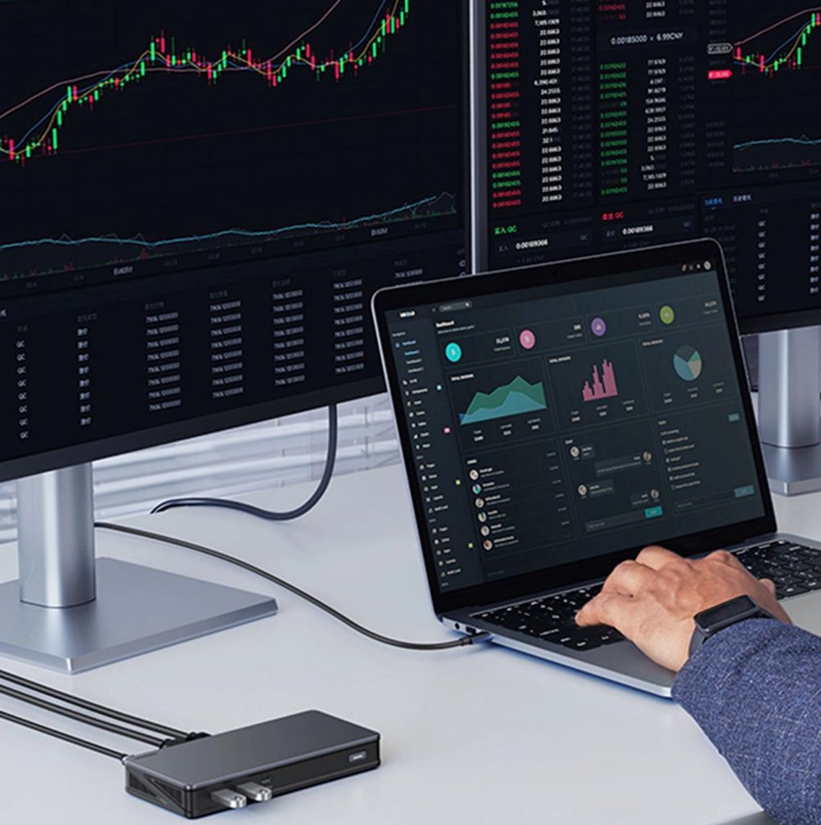 De Ugreen CM615 V2.1 PRO Docking Station USB-C Gray in één oogopslag