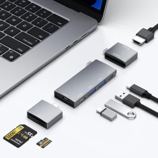 USB-C Hub Adapter Dock Zwart