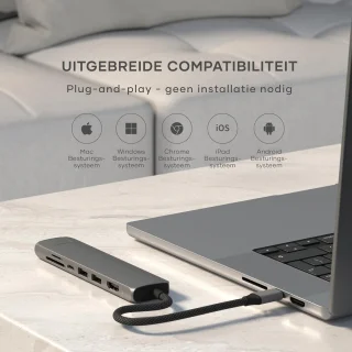USB-C hub - multiport adapter - grijs