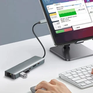 USB-C multiport adapter docking station aluminium