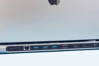 XtremeMac Docking Hub Station 12 Poorten Zilver