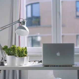 XtremeMac Docking Hub Station 12 Poorten Zilver