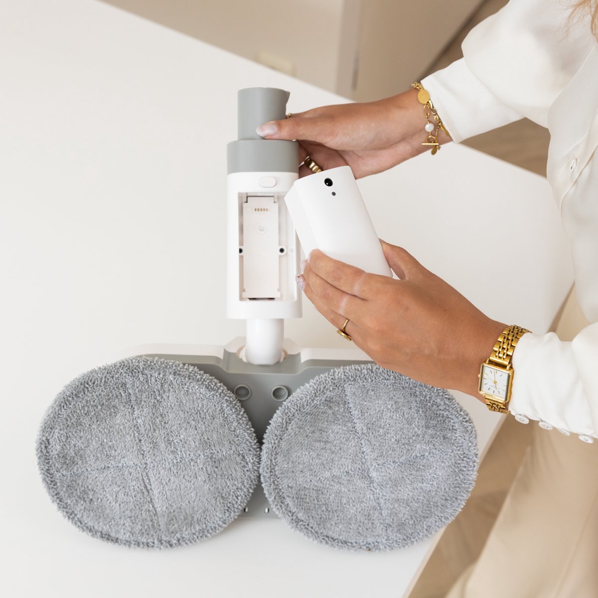 De GoScrub Extra Accu Draadloze Elektrische Dweil in één oogopslag