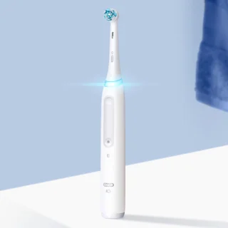 Oral-B iO4 & OxyJet elektrische tandenborstel wit