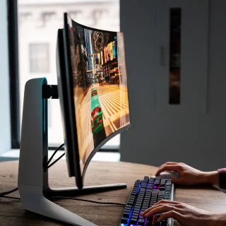 Alienware AW3423DWF 34 inch WQHD Curved Gaming Monitor