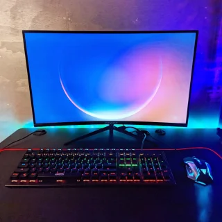 RAIDER Pro 27 inch Curved Gaming Monitor