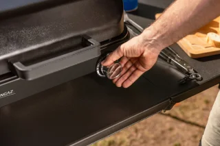 Campingaz Tour & Grill CV Plus Gas BBQ zwart met afneembaar onderstel