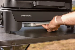 Campingaz Tour & Grill CV Plus Gas BBQ zwart met afneembaar onderstel