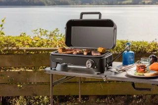 Campingaz Tour & Grill CV Plus Gas BBQ zwart met afneembaar onderstel