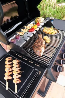 Napoleon Phantom Rogue Pro-S 425 Grill
