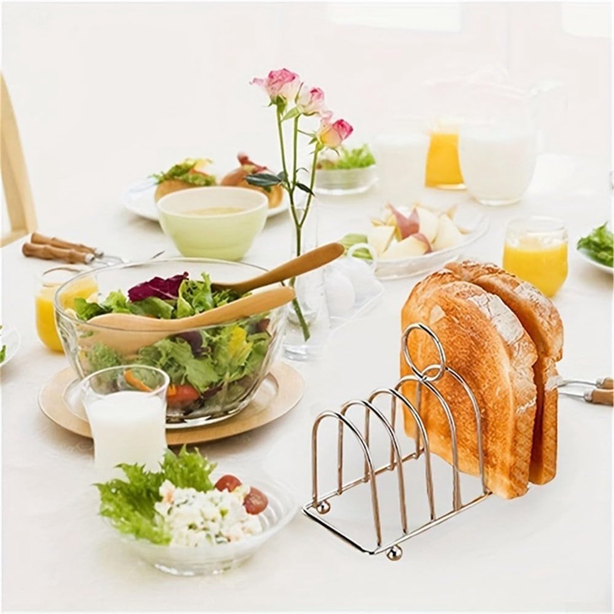 Wat vinden we goed aan de RVS Toastrek Broodhouder Zilver Compact Formaat 1 Stuk